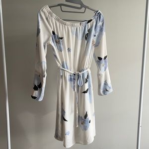 XS Dynamite Blue/White Floral Off Shoulder dress